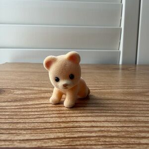 Calico Critters Sylvanian Families Cuddle Bear Crawling Baby Figure